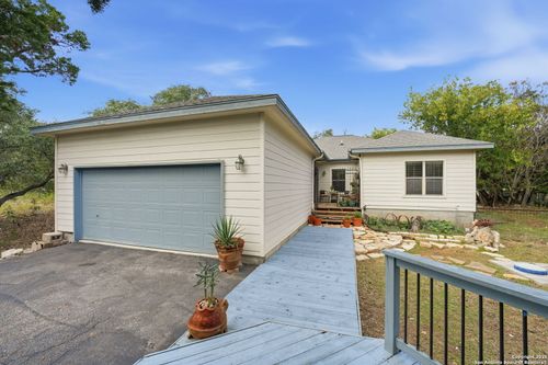 3075 Rustler, Canyon Lake, TX, 78133-4425 | Card Image