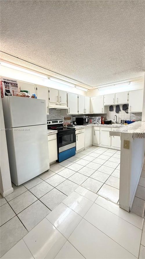 b1k-14850 Naranja Lakes Blvd, Homestead, FL, 33032-8334 | Card Image