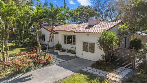 70 Ne 97th St, Miami Shores, FL, 33138-2331 | Card Image