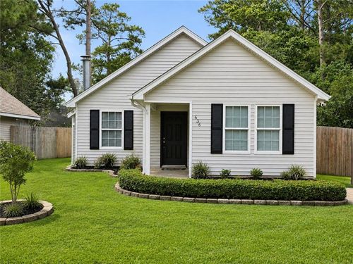 636 Beaulieux St, Mandeville, LA, 70448-1065 | Card Image