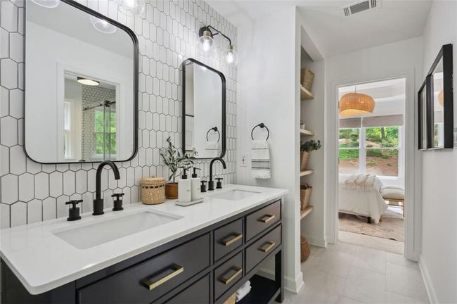 110 Valley Summit Ct, House other with 5 bedrooms, 5 bathrooms and 3 parking in Roswell GA | Image 36