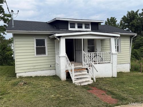 3927 Philbrook Ave, Saint Louis, MO, 63120-1215 | Card Image
