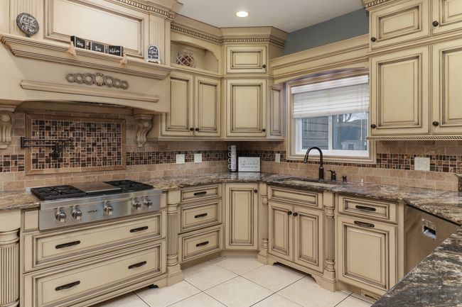 104 S Spencer St, House other with 4 bedrooms, 5 bathrooms and 4 parking in Lexington IL | Image 12