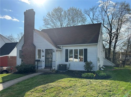 366 White Ave, Sharon, PA, 16146-3058 | Card Image