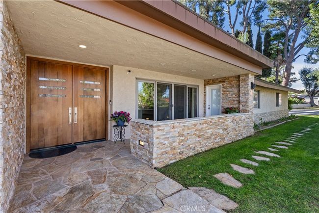 Front entrance | Image 5