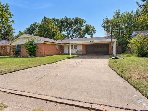 1737 Winchester St, Ardmore, OK, 73401-1769 | Card Image