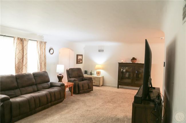 426 3 Rd St W, House other with 4 bedrooms, 3 bathrooms and null parking in Hardin MT | Image 6