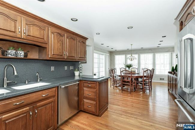 211 Lorraine Dr, House other with 6 bedrooms, 4 bathrooms and null parking in Berkeley Heights NJ | Image 8