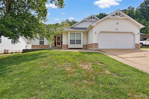 3711 Falcon View Dr, Arnold, MO, 63010-4555 | Card Image