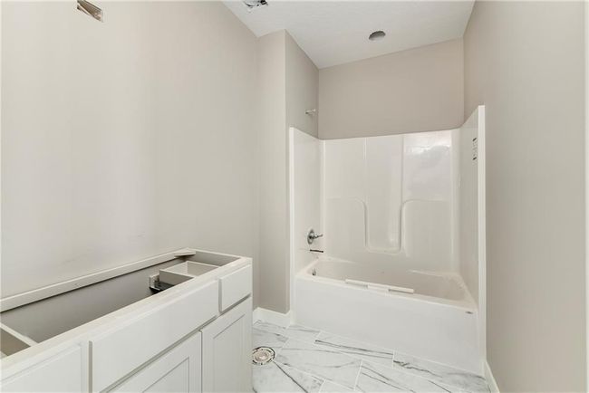 13408 Woodland Ranch Dr, House other with 5 bedrooms, 3 bathrooms and null parking in Lone Jack MO | Image 12