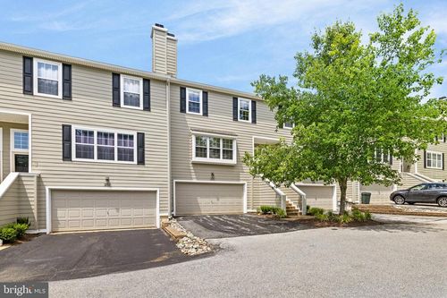 203 Princeton Cir, NEWTOWN SQUARE, PA, 19073-1077 | Card Image