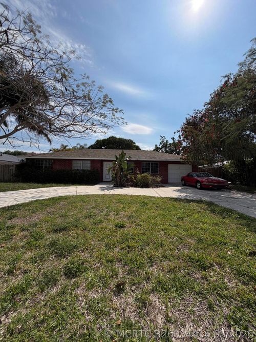 104 Swan Pkwy W, Royal Palm Beach, FL, 33411-2926 | Card Image