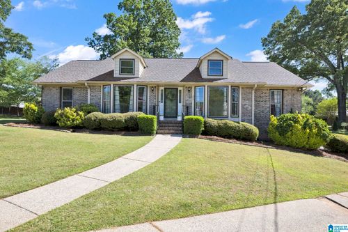 209 Westchester Cir, GARDENDALE, AL, 35071-2724 | Card Image