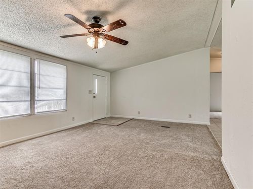 19300 Newsom Rd, Newalla, OK, 74857-8061 | Card Image