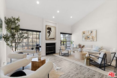 4-3824 Stocker Street, View Park, CA, 90008 | Card Image