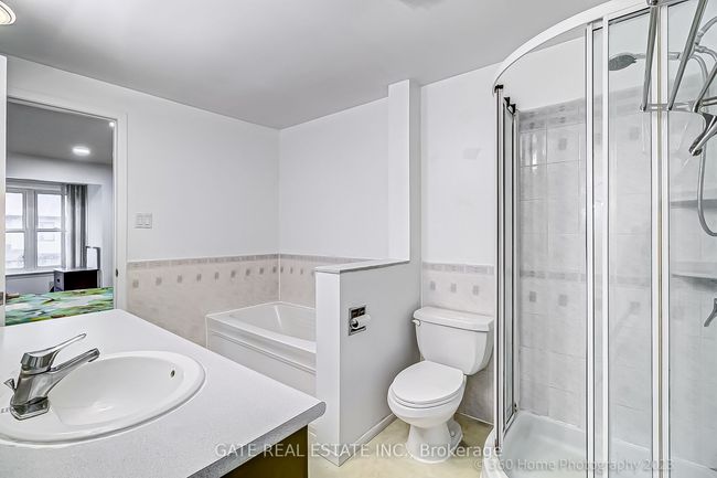23 Greenwich Cir, Condo with 4 bedrooms, 3 bathrooms and 2 parking in Brampton ON | Image 10