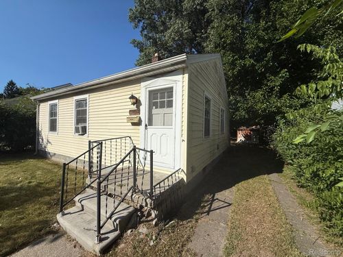 3245 Inman St, Ferndale, MI, 48220-1028 | Card Image