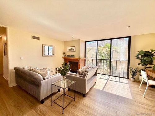 7-4082 Albatross Dr, San Diego, CA, 92103-1906 | Card Image