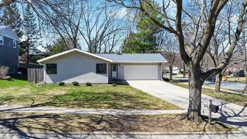 2502 Janie Ln, Madison, WI, 53711-4023 | Card Image