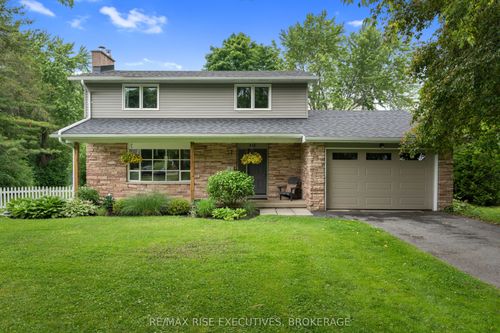 115 Fairway Hill Cres, Kingston, ON, K7M2B5 | Card Image
