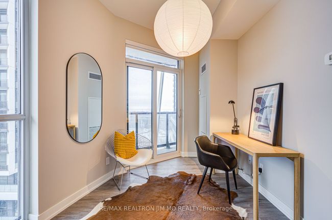 811 - 50 Ordnance St, Condo with 3 bedrooms, 2 bathrooms and 1 parking in Toronto ON | Image 23