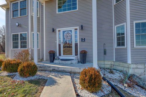 34 Meadow View Dr, Milton, NY, 12547 | Card Image