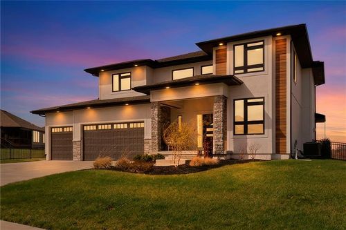 4808 Ne Jamestown Dr, Lee's Summit, MO, 64064-2081 | Card Image