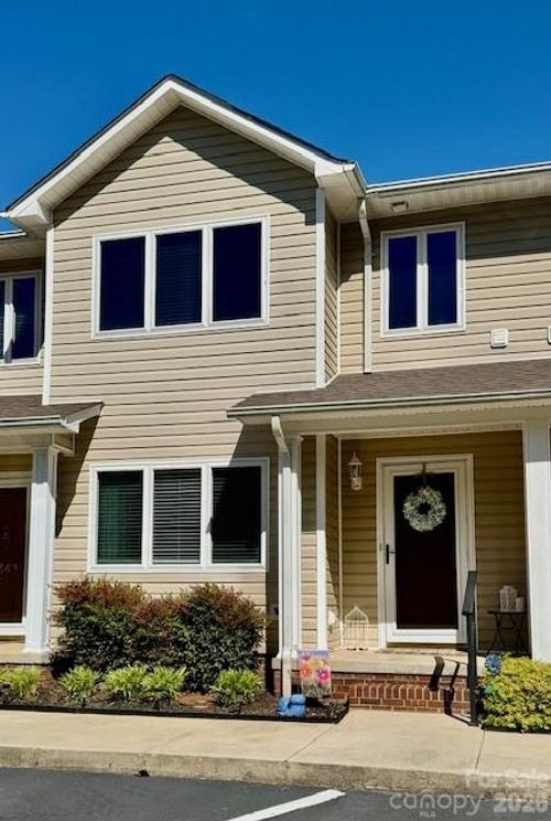 3261 White Oak Ct, Claremont, NC, 28610-8669 | Card Image