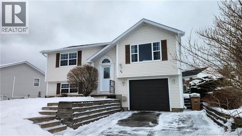 90 Honeysuckle Dr, Saint John, NB, E2M5T1 | Card Image