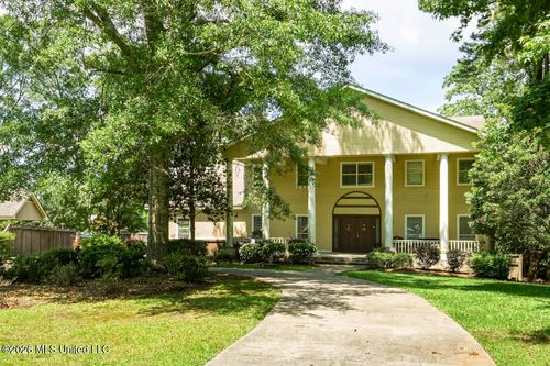 12 Bluebeard Point, Hattiesburg, MS, 39402 | Card Image