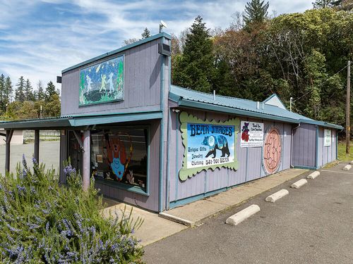 123 N Redwood Hwy, Cave Junction, OR, 97523-0198 | Card Image