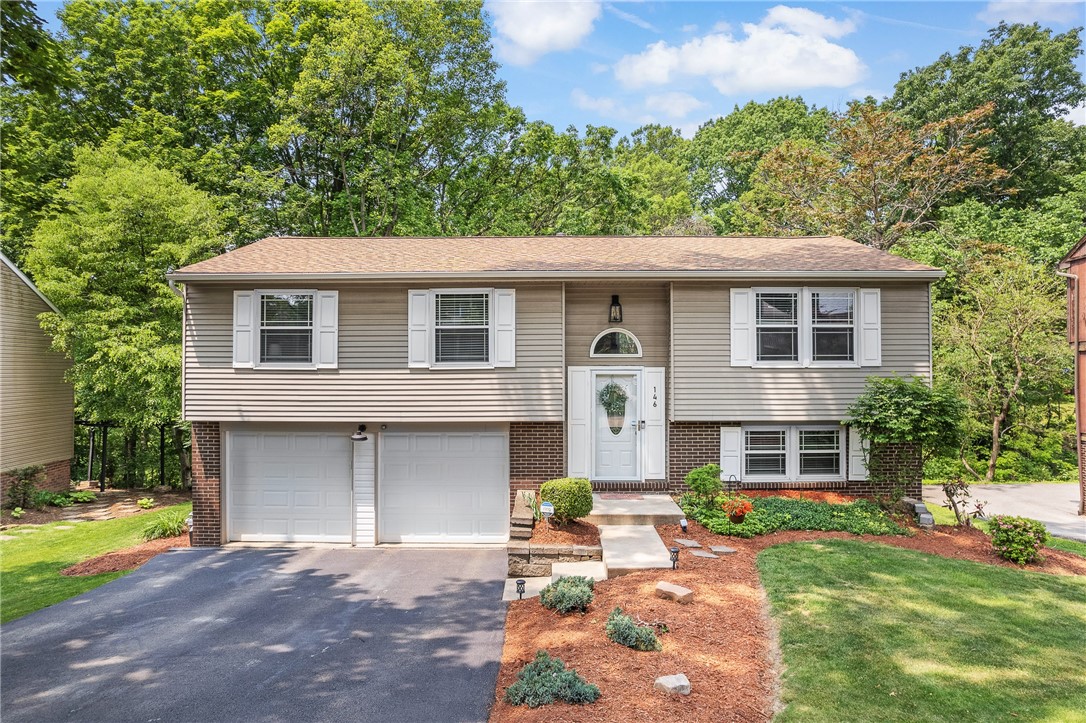 Penn Lear Dr, Monroeville, PA 15146