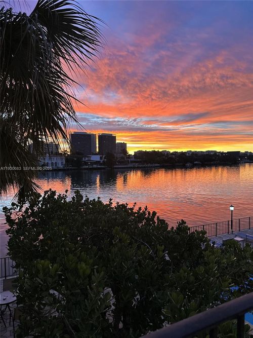 apt-206-10101 E Bay Harbor Dr, Bay Harbor Islands, FL, 33154-1201 | Card Image