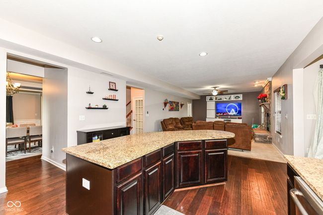 12142 Enmore Park, House other with 4 bedrooms, 5 bathrooms and null parking in Fishers IN | Image 15