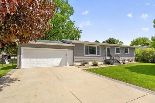309 1st St Nw, Byron, MN, 55920-1230 | Card Image