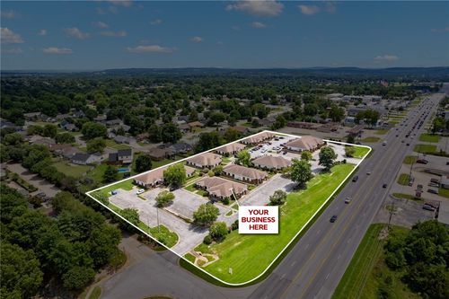a101-a103-3291 S Thompson St, Springdale, AR, 72764-7043 | Card Image