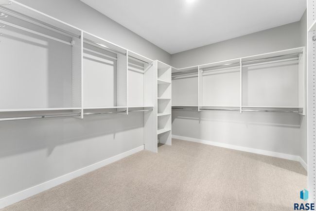 513 N Wildcat Dr, Townhouse with 3 bedrooms, 3 bathrooms and null parking in Sioux Falls SD | Image 35