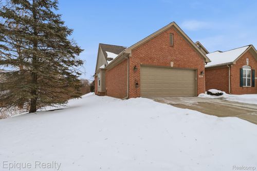 321 Cherry Grove Rd, Canton, MI, 48188-5256 | Card Image