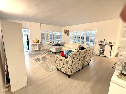 206-3550 Galt Ocean Dr, Fort Lauderdale, FL, 33308-6848 | Card Image