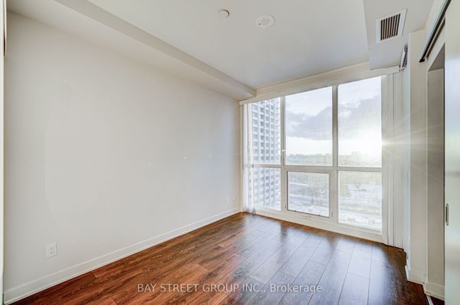 1211 - 2 Sonic Way, Condo with 2 bedrooms, 2 bathrooms and 1 parking in North York ON | Image 22