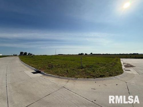 5727 Martin Ave, Bettendorf, IA, 52722 | Card Image