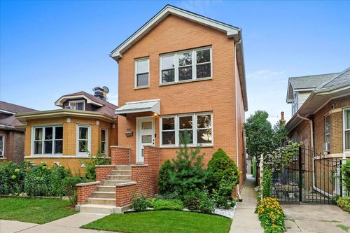 3634 N Mozart St, Chicago, IL, 60618-4605 | Card Image
