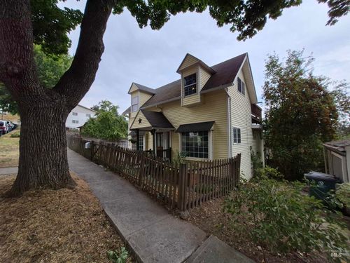 228 N Lilly St, Moscow, ID, 83843-2143 | Card Image
