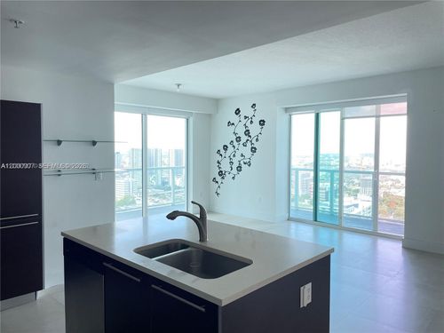 apt-3311-1900 N Bayshore Dr, Miami, FL, 33132-3017 | Card Image