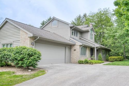 20 Deerfield Ln, Beachwood, OH, 44122-7502 | Card Image