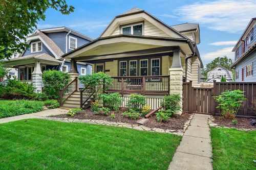 3318 N Weil Street, Milwaukee, WI, 53212 | Card Image