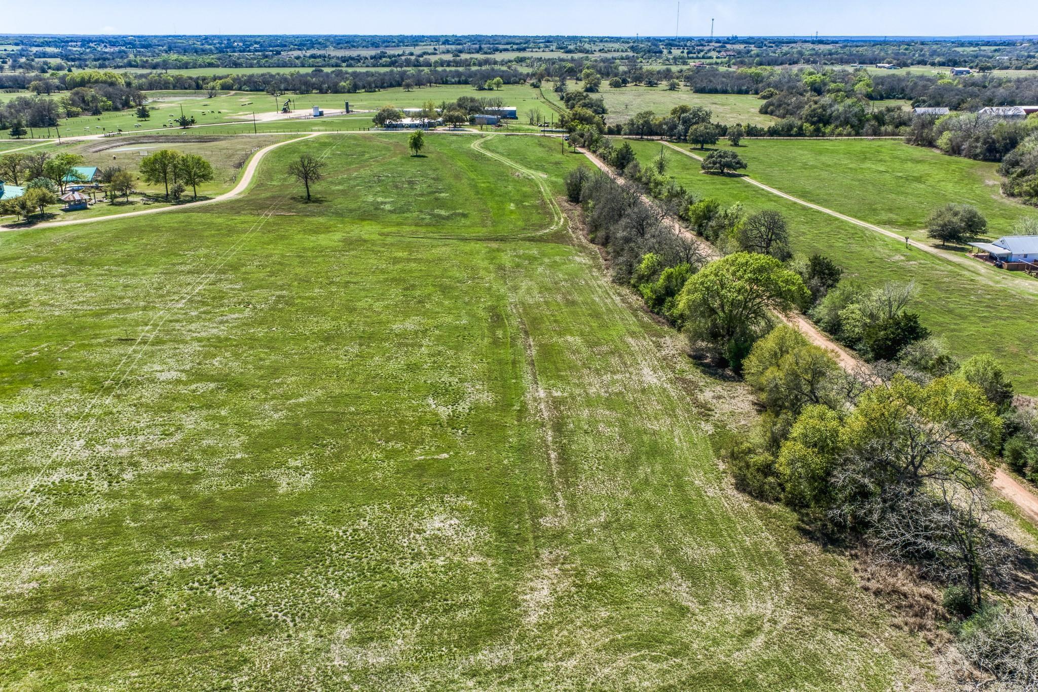 Farm in Round Top 5