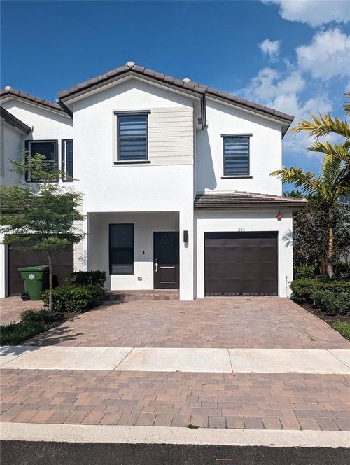 235-235 Sw 159th Ter, Pembroke Pines, FL, 33027-5060 | Card Image