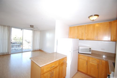 404-1125 Young St, Honolulu, HI, 96814-1930 | Card Image