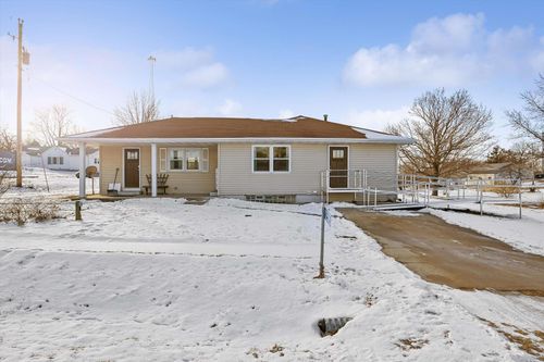 12585 Saint Paul St, Center Junction, IA, 52212-7602 | Card Image